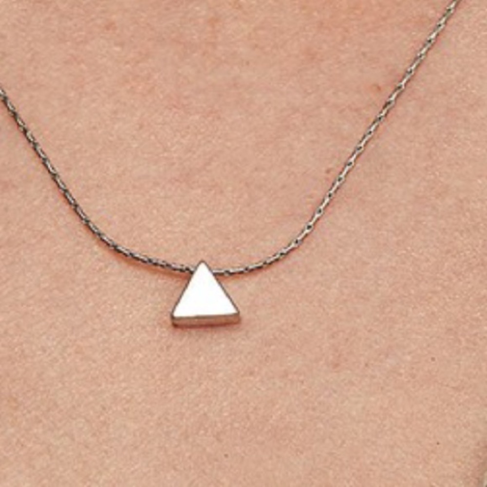 Silver triangle pendant choker - Picture 4 of 5